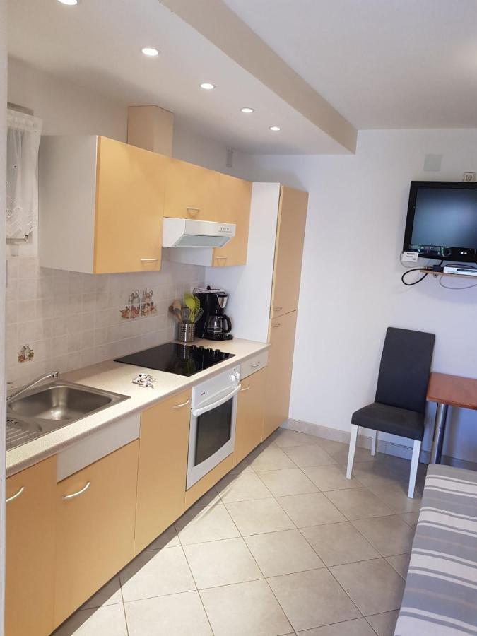 Apartment Jelena Crikvenica Exterior photo